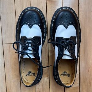 Dr. Martens Bex 3989 Brogue Black & White Shoes Size 6
